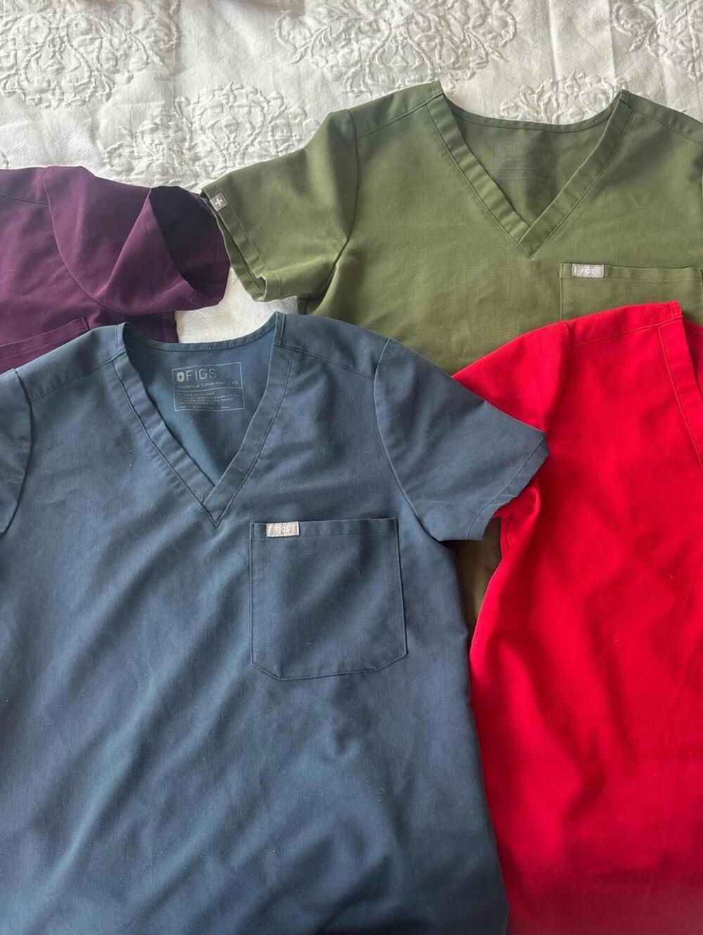 4 Figs multicoloured scrub tops
